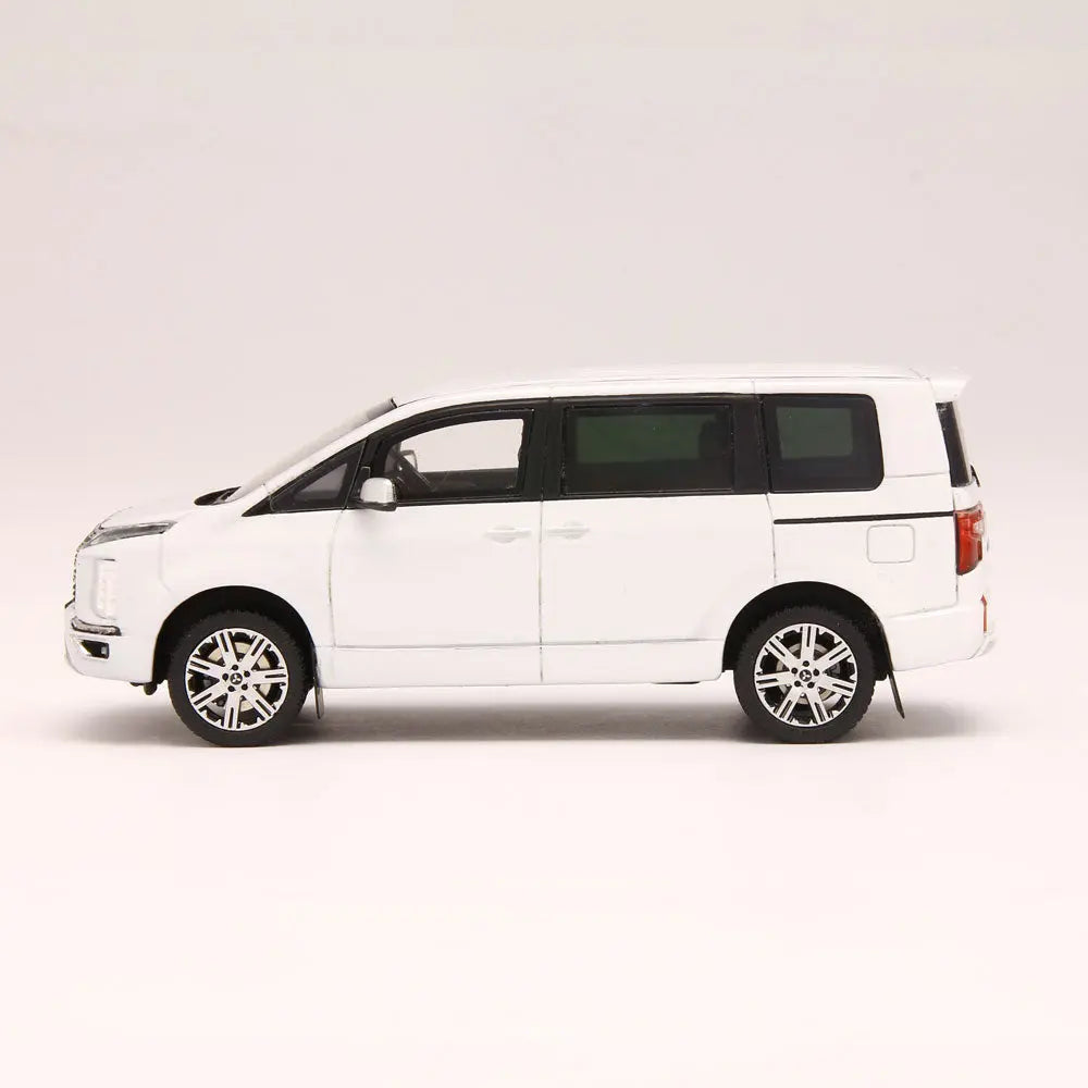 デリカD:5 1/43サイズ モデルカー(レジンモデル) MITSUBISHI MOTORS COLLECTION